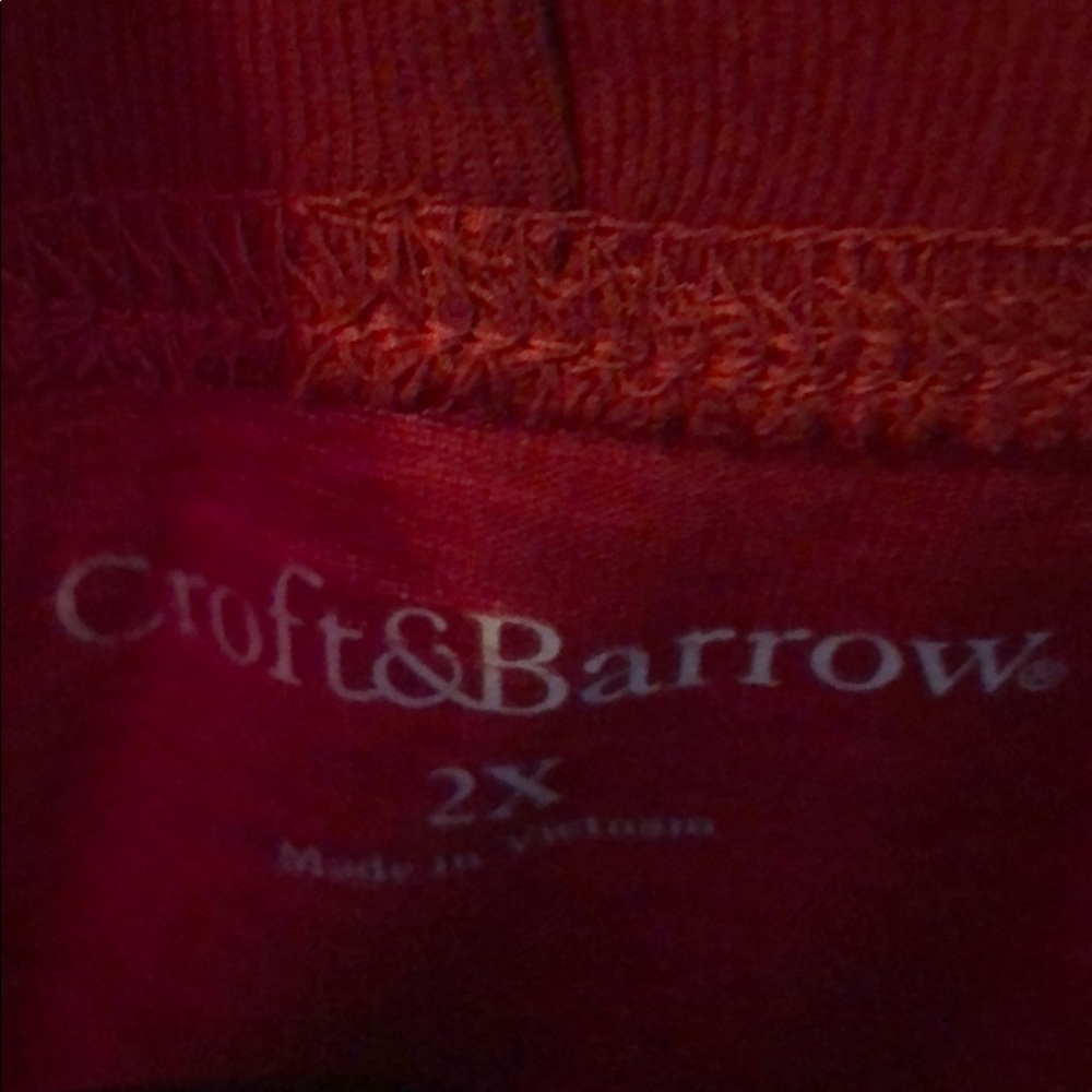 Red turtle neck - Picture 3 of 3